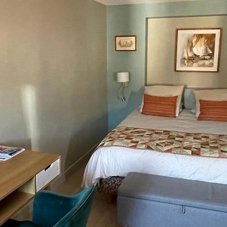 Au Coeur Du Vieux Toulon Au Calme Appartement Renove Climatise Confortable Etage Eleve Avec Ascenseur Proche Parking Et Toutes Commodites Exterior foto