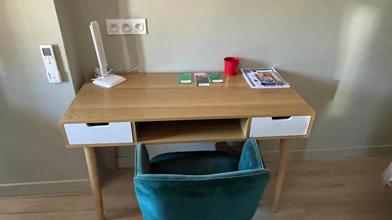 Au Coeur Du Vieux Toulon Au Calme Appartement Renove Climatise Confortable Etage Eleve Avec Ascenseur Proche Parking Et Toutes Commodites Exterior foto