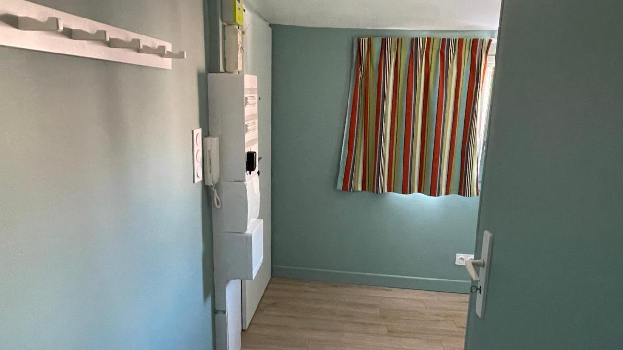Au Coeur Du Vieux Toulon Au Calme Appartement Renove Climatise Confortable Etage Eleve Avec Ascenseur Proche Parking Et Toutes Commodites Exterior foto