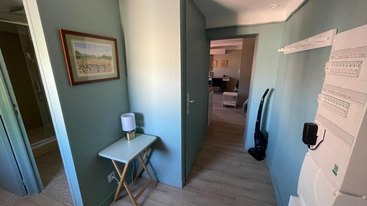 Au Coeur Du Vieux Toulon Au Calme Appartement Renove Climatise Confortable Etage Eleve Avec Ascenseur Proche Parking Et Toutes Commodites Exterior foto